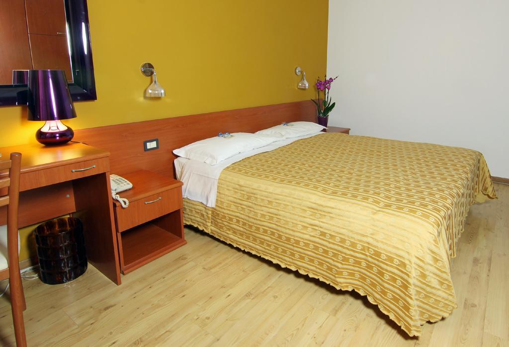 Albergo Al Viale Τεργέστη Εξωτερικό φωτογραφία